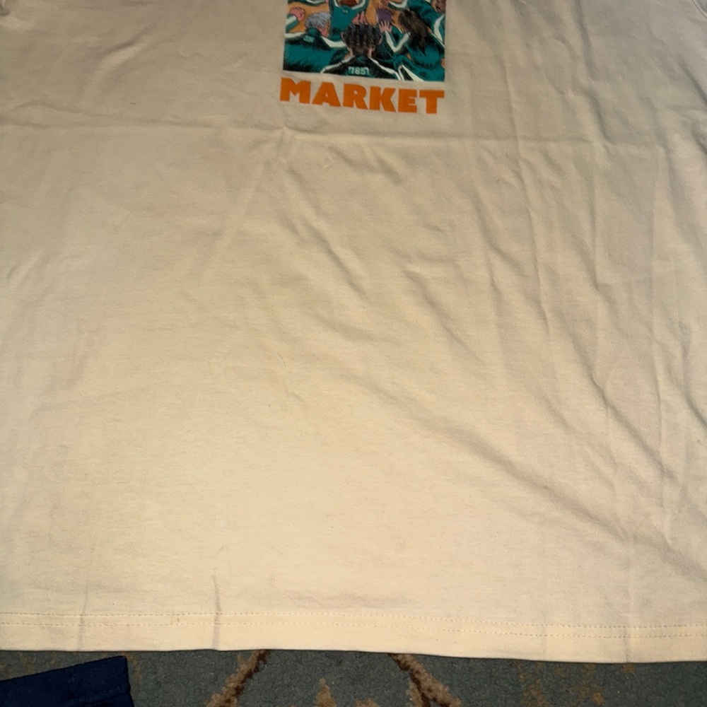 Market Cream Short Sleeve Tee